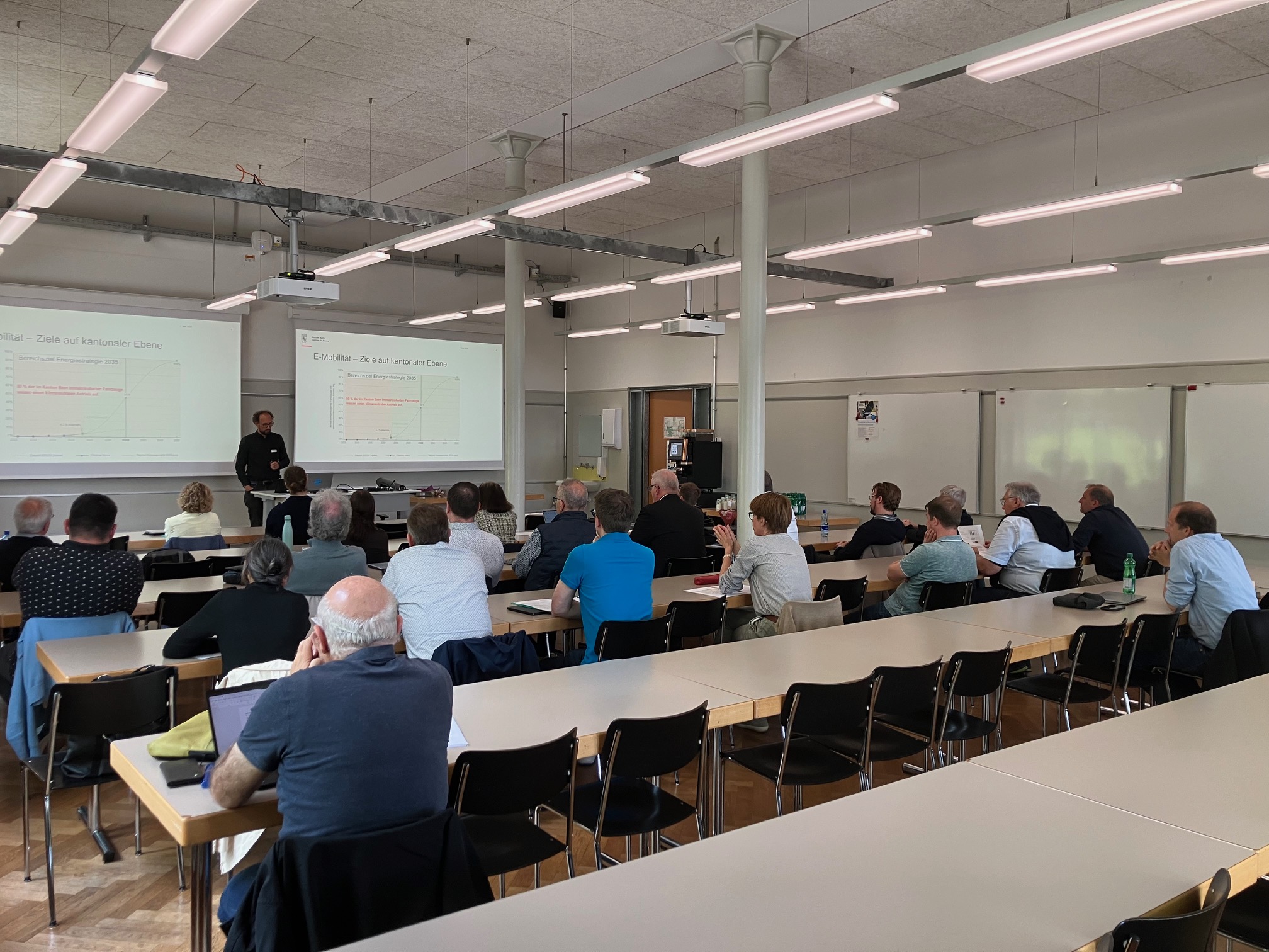... und aufmerksame Teilnehmende am Workshop vom 7. Mai 2026.
